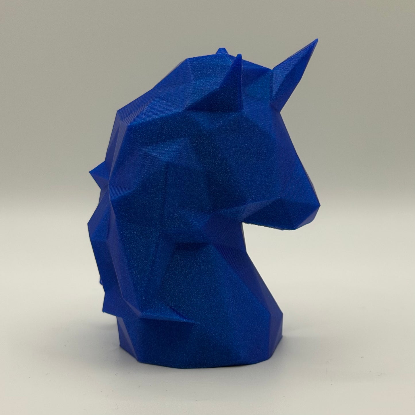 Low poly jednorožec